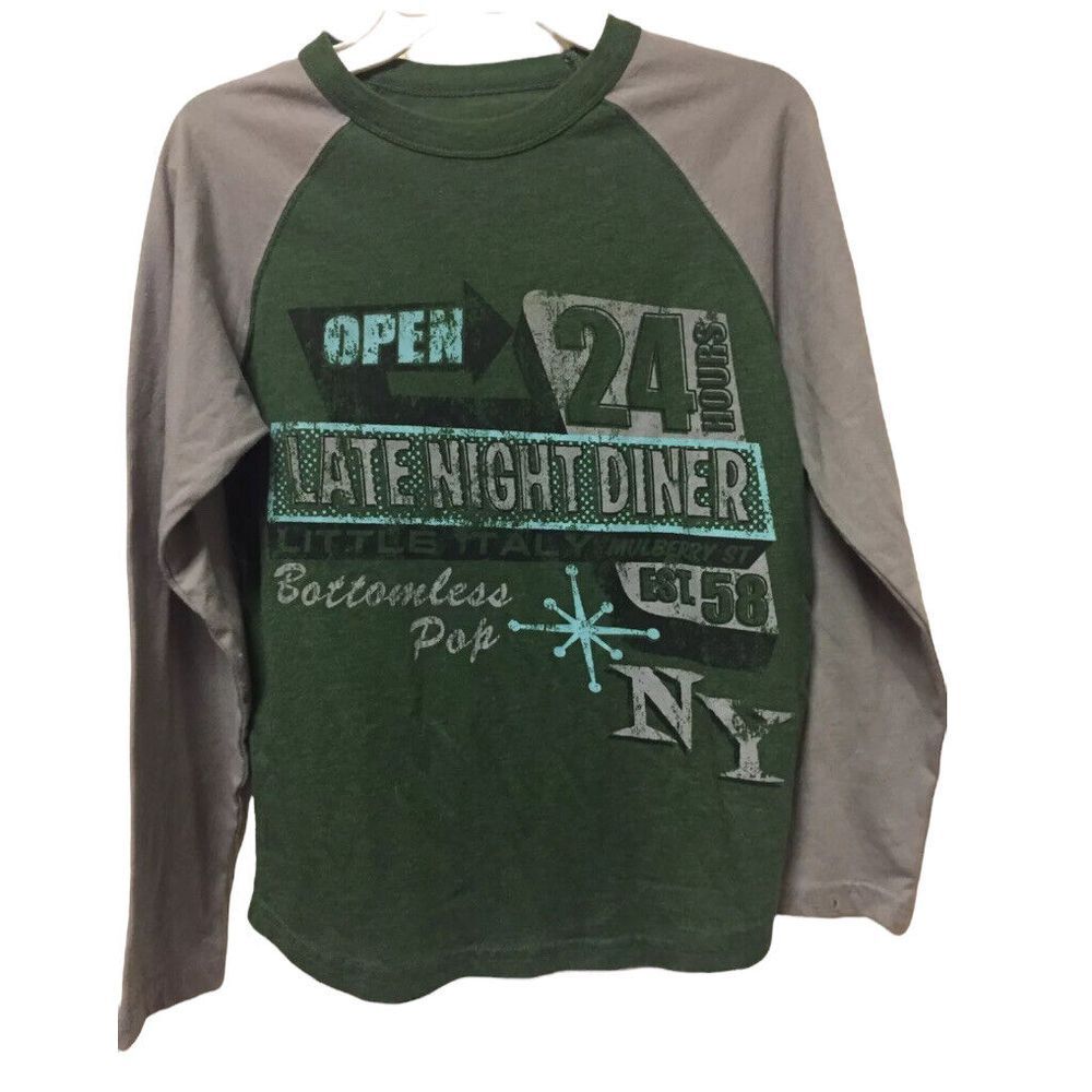 Cherokee Boys Shirt Green Gray knit Graphic tee‎ M Late Night Diner Long Sleeve
